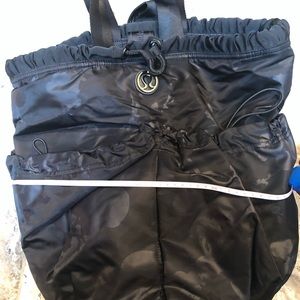 Lululemon large bag with shoulder straps and also a crossbody strap
